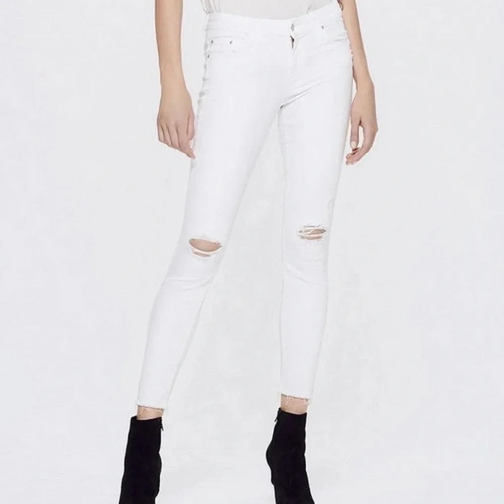 Mother The Looker Ankle Fray  Little Miss Innocent White Jeans size 25